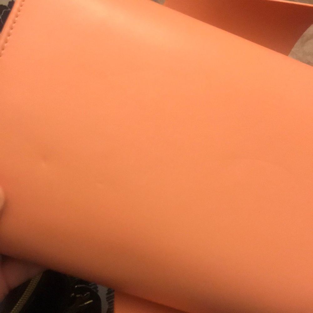 Street Level Handbag - Picture 3 of 3